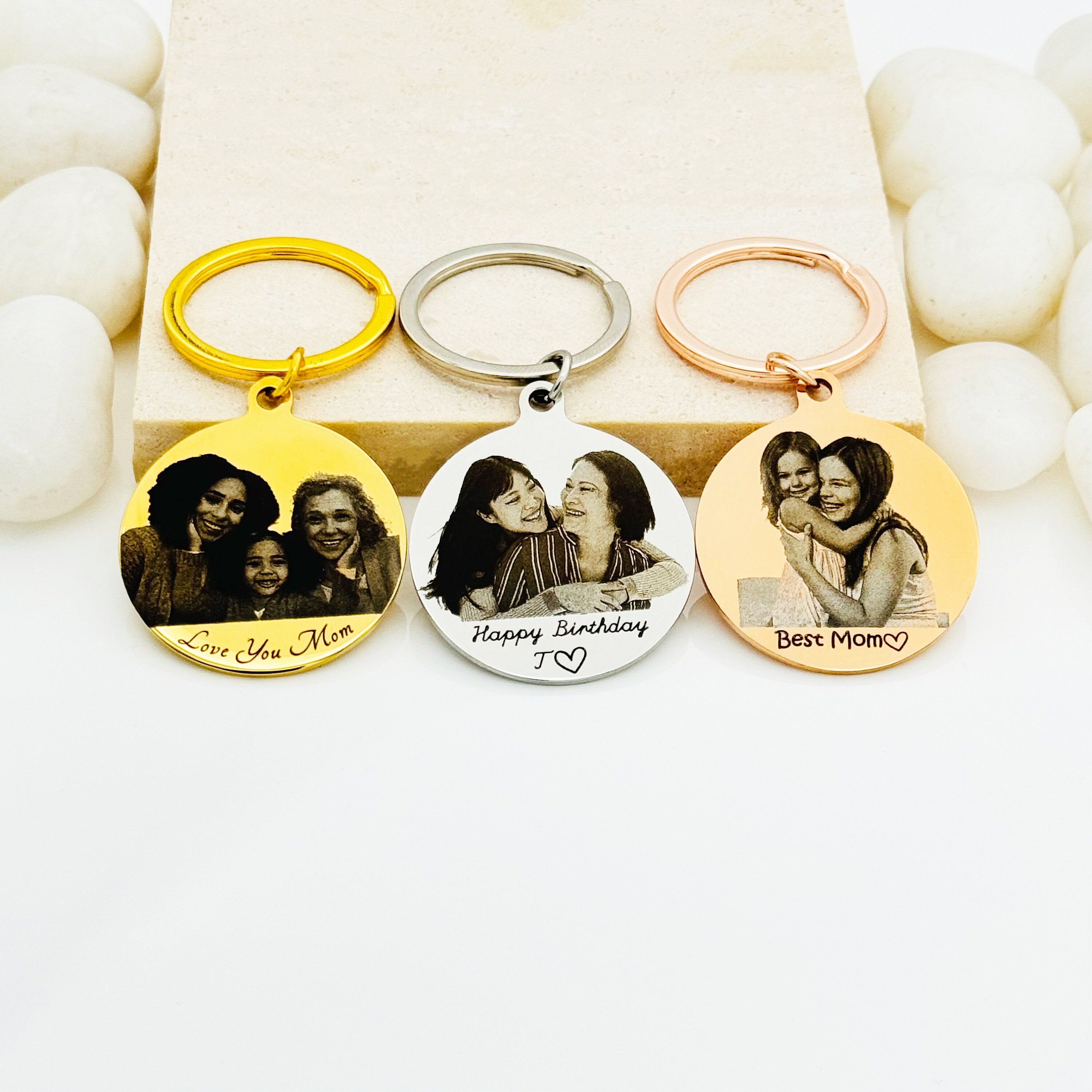 Round Picture Engraved Keychains • Family Picture Keychain • Custome Photo Engraving • Handmade Gift • Gift For Mom • Gift For Friends