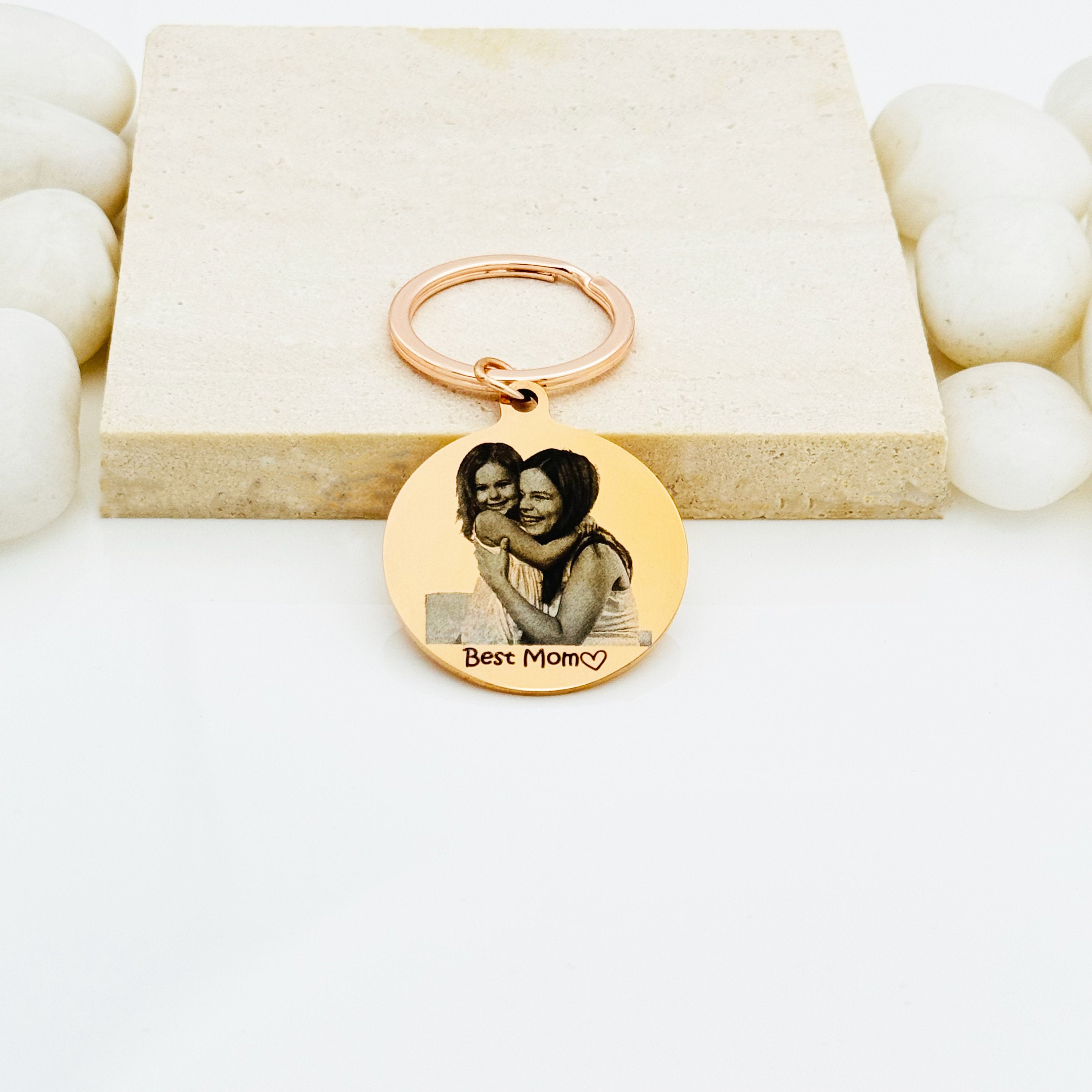 Round Picture Engraved Keychains • Family Picture Keychain • Custome Photo Engraving • Handmade Gift • Gift For Mom • Gift For Friends