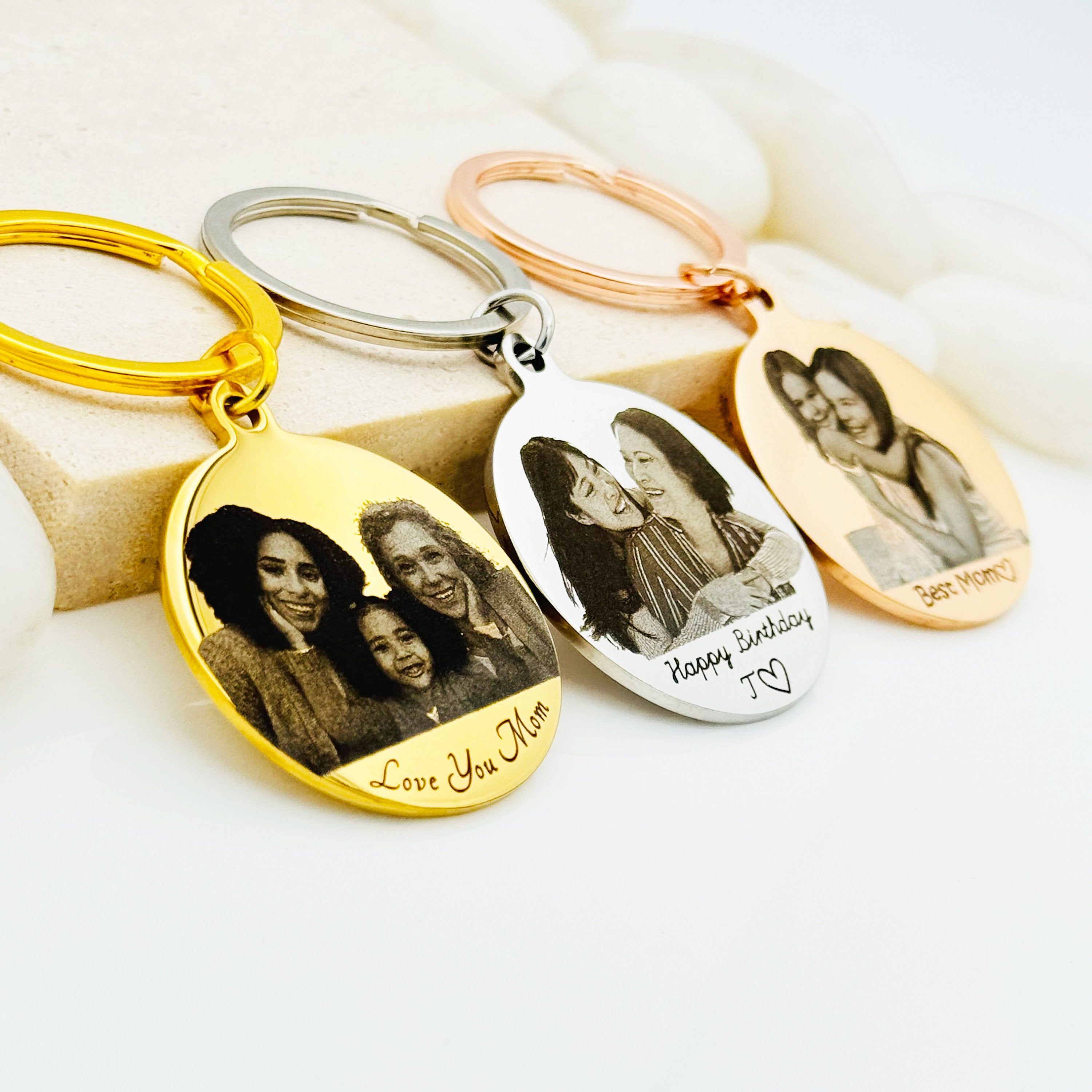 Round Picture Engraved Keychains • Family Picture Keychain • Custome Photo Engraving • Handmade Gift • Gift For Mom • Gift For Friends