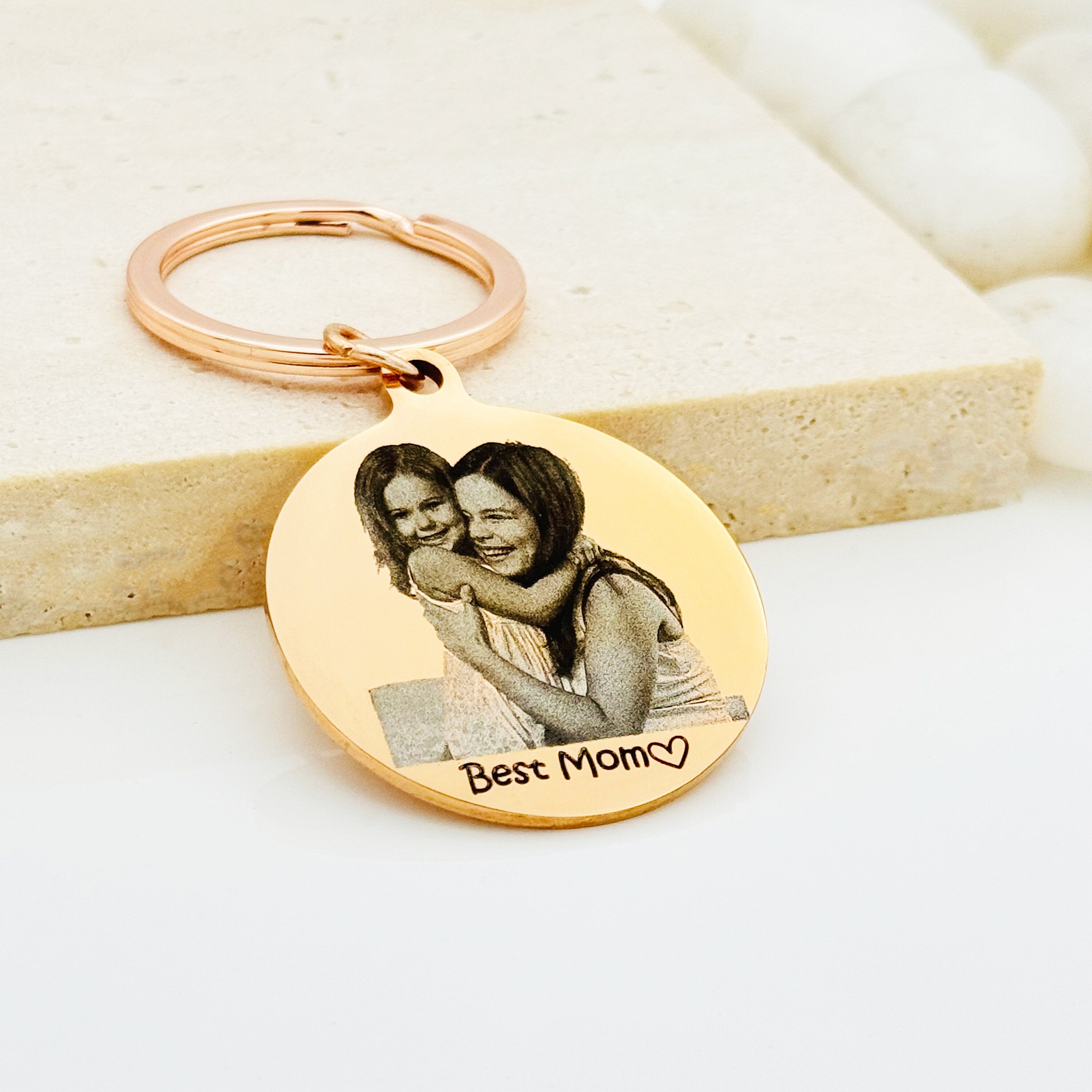 Round Picture Engraved Keychains • Family Picture Keychain • Custome Photo Engraving • Handmade Gift • Gift For Mom • Gift For Friends